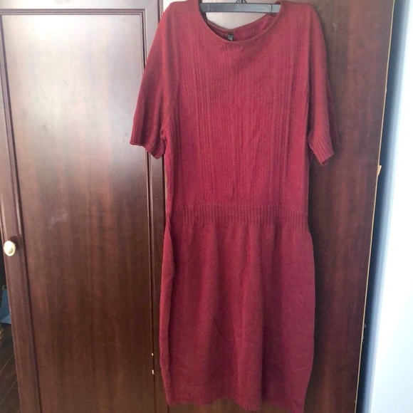 Andrew Marc Dresses & Skirts - Andrew Marc Burgundy Dress